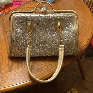 The extravagance satchel. New!